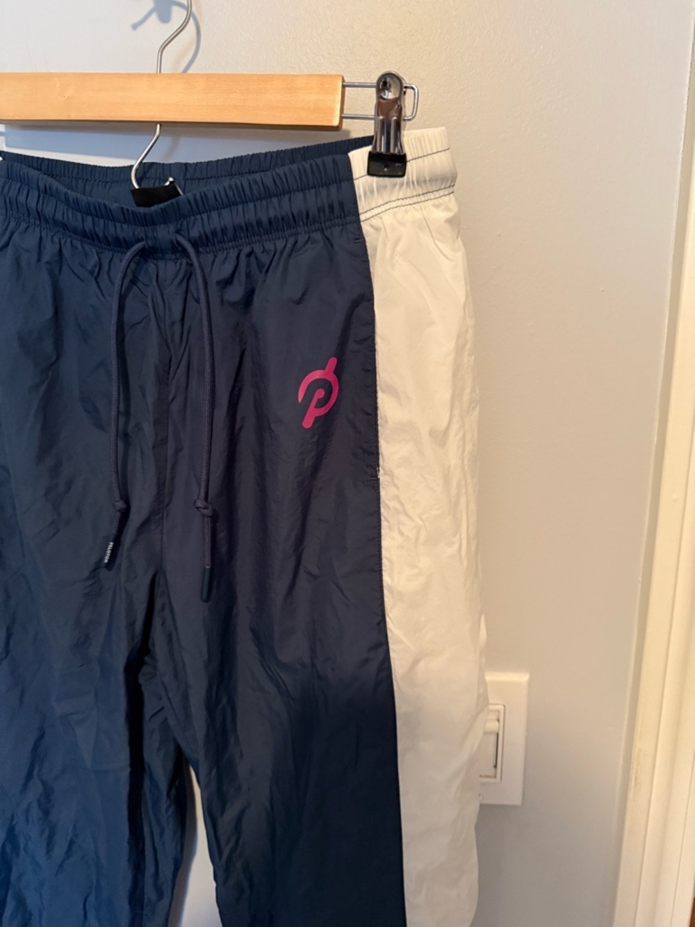 Peloton Colorblock Windbreaker Set Jacket & Joggers Size S - Picture 8 of 11
